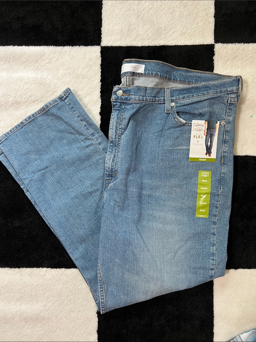 Signature by Levi Strauss Men's Light Blue Straight Jeans - Flex